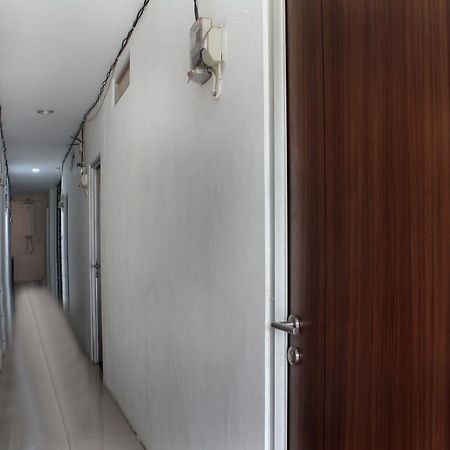 Oyo 345 Wynne Residence Джакарта Экстерьер фото